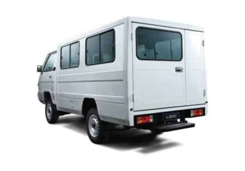 rear_combination_1080x1080_03 MITSUBISHI L300 rear_combination_1080x1080_03 MITSUBISHI L300